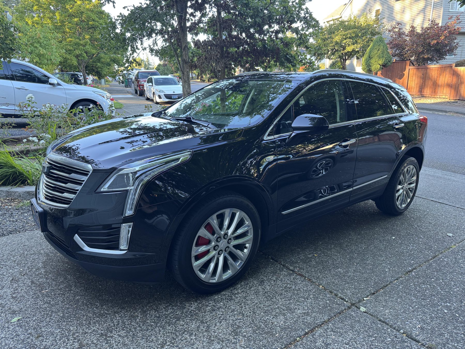 Black Cadillac XT5 after detailing